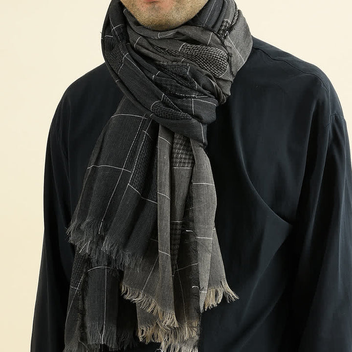 Bufanda de hombre con borlas y estampado de cuadrícula oscura, ideal para otoño e invierno, con diseño de Buddha Stones. - image 0