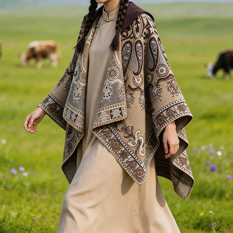 Buddha Stones Poncho estilo boho geométrico con capucha y estampado paisley para otoño/invierno. - Tierra de siena - 130*150 cm - image 27