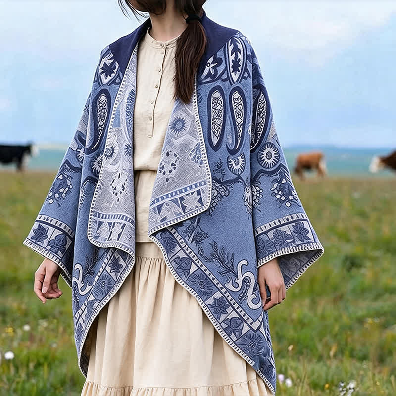 Buddha Stones Poncho estilo boho geométrico con capucha y estampado paisley para otoño/invierno. - Azul aciano - 130*150 cm - image 4
