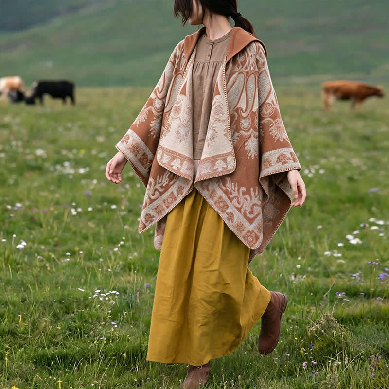 Buddha Stones Poncho estilo boho geométrico con capucha y estampado paisley para otoño/invierno. - image 25