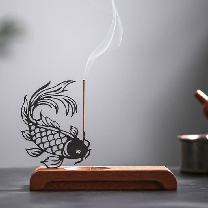 Buddha Stones Quemador de incienso Zen con base de madera y diseño de pez koi para el éxito - Pez koi con cabeza hacia abajo y base larga - image 2