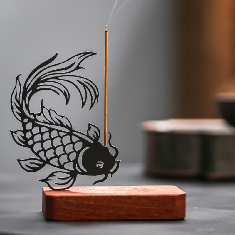 Buddha Stones Quemador de incienso Zen con base de madera y diseño de pez koi para el éxito - image 1