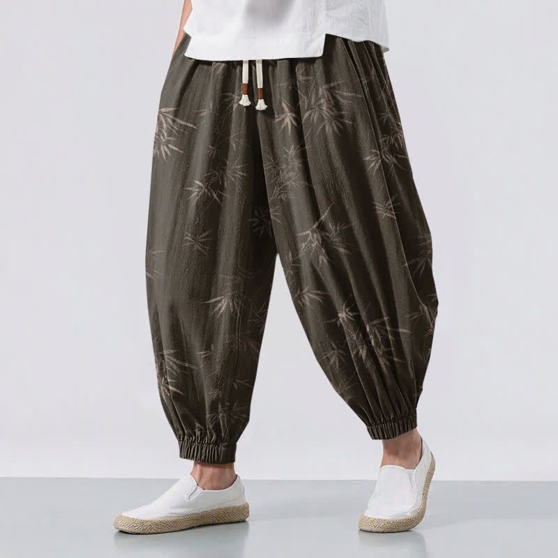 Buddha Stones Pantalones harem para hombre de algodón puro con estampado de hojas de bambú, cordón ajustable y bolsillos. - Marrón silla de montar - US/UK/AU50, EU60 (5XL) - image 0