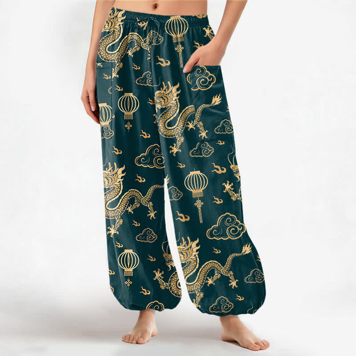 Buddha Stones Pantalones harem de algodón con estampado de linterna de dragón dorado para mujer, cintura elástica y bolsillos laterales. - Verde azulado - US16，UK/AU20，EU48 (3XL) - image 7