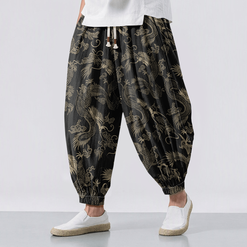 Buddha Stones Pantalones harem para hombre de algodón puro con estampado de dragón mítico y nubes auspiciosas, con cordón ajustable y bolsillos. - Negro - US/UK/AU50, EU60 (5XL) - image 0