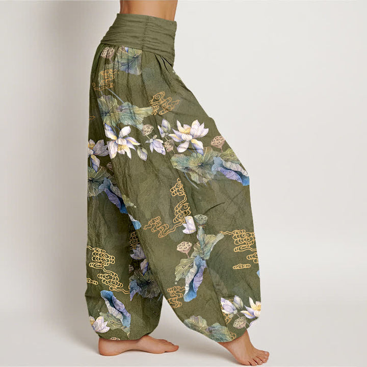 Buddha Stones Pantalones harem de mujer con cintura elástica y estampado de hojas de loto blancas de algodón. - image 6