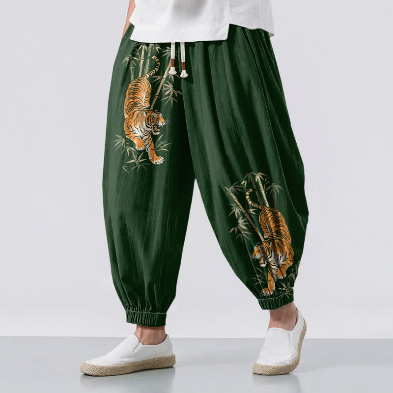 Buddha Stones Pantalones harem para hombre de algodón puro con estampado de bambú y tigre, con cordón ajustable y bolsillos. - Verde oscuro - US/UK/AU50, EU60 (5XL) - image 6