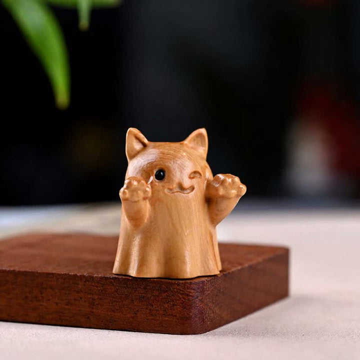 Buddha Stones Gato guiñando un ojo, adorable animalito de madera de pino tallado, decoración - Parpadeo Aprox. 5 cm - image 1
