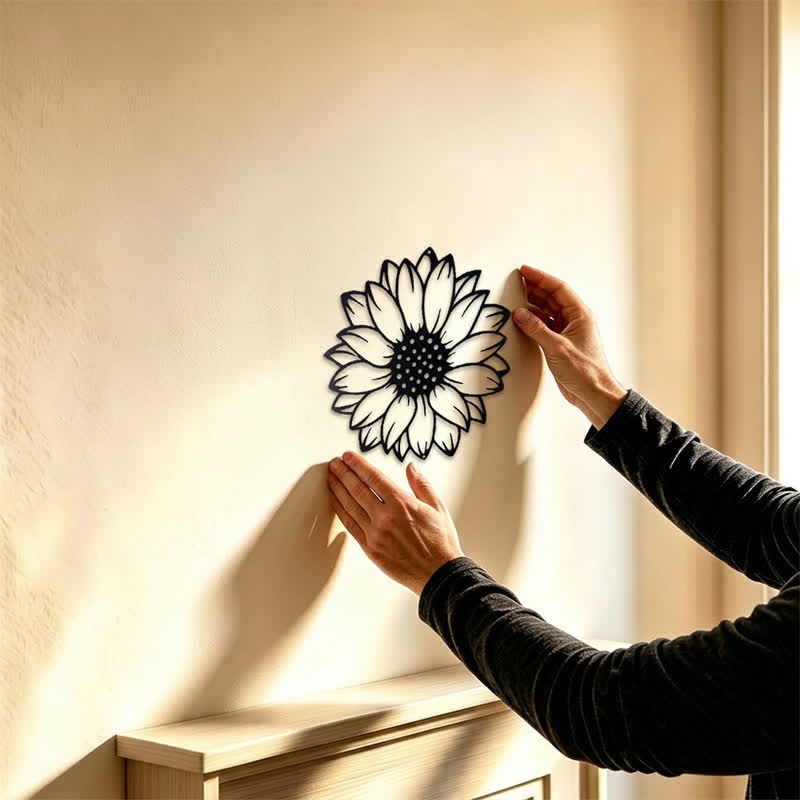 Buddha Stones Decoración de pared redonda de metal de hierro con diseño floral de girasol. - image 1