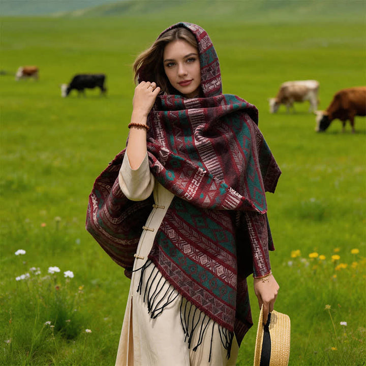 Buddha Stones Poncho con capucha, rayas geométricas y borlas para mujer, ideal para otoño e invierno. - image 22