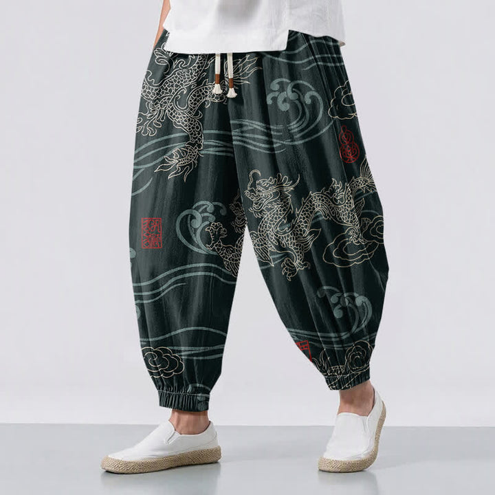 Buddha Stones Pantalones harem para hombre de algodón puro con estampado étnico de dragón, cordón ajustable y bolsillos. - Gris pizarra oscuro - US/UK/AU50, EU60 (5XL) - image 12