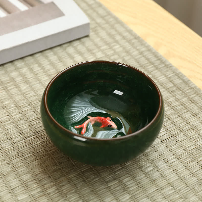 Buddha Stones Taza de té Gongfu de cerámica con diseño de pez koi y esmalte craquelado. - Verde - image 1