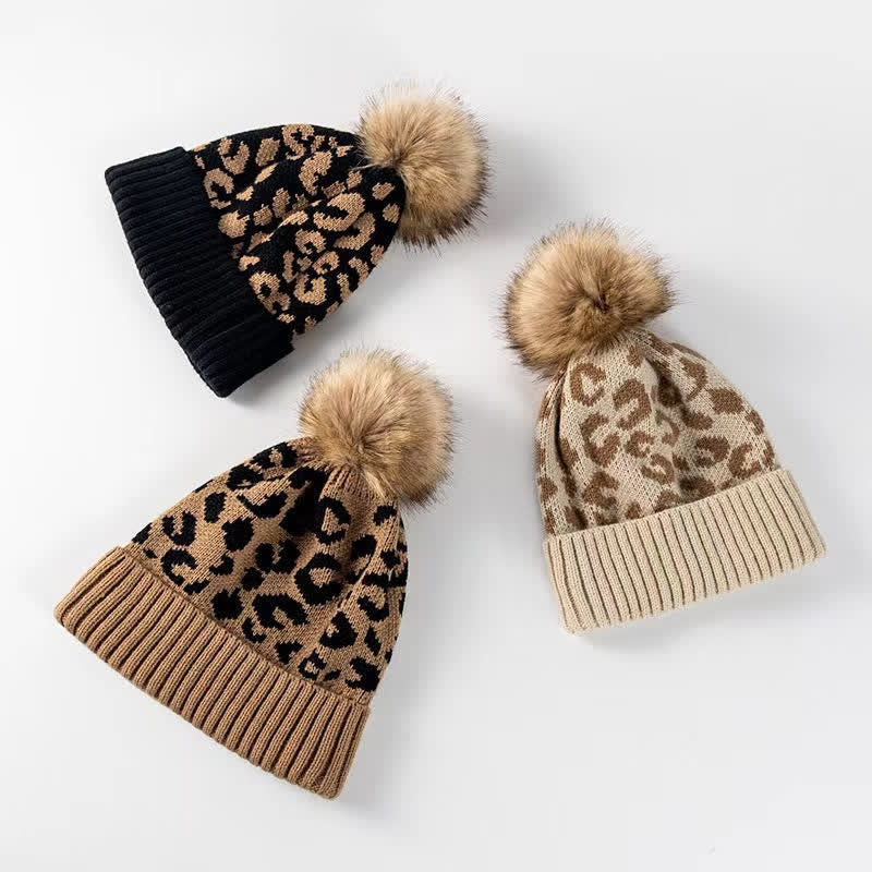 Buddha Stones Gorro de punto acanalado con pompón y estampado de leopardo para mujer, ideal para otoño/invierno. - image 4