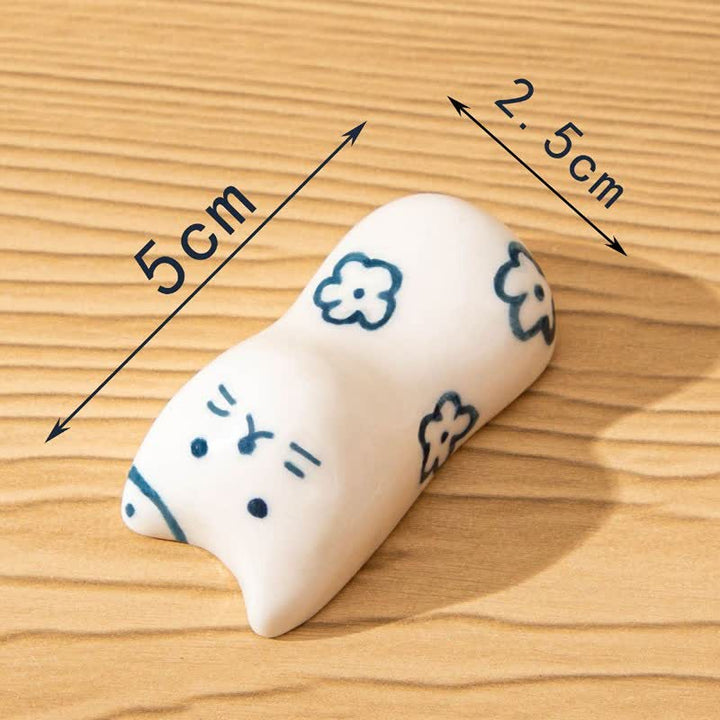 Buddha Stones Soporte para palillos de cerámica con forma de gato pintado a mano de Ceramic Purity - Diseños azules (aprox. 2,5 cm × 5,0 cm) - image 1