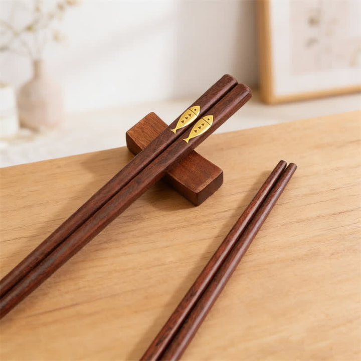 Buddha Stones Palillos de bambú natural con diseño de pez koi dorado para uso diario - Palillos con forma de pez dorado - 3 pares - image 0