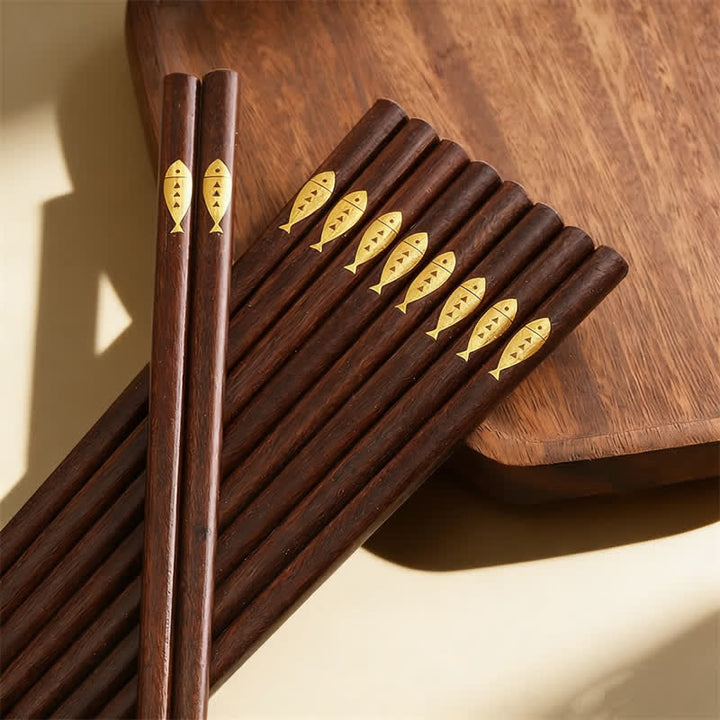Buddha Stones Palillos de bambú natural con diseño de pez koi dorado para uso diario - Palillos con forma de pez dorado - 10 pares - image 1