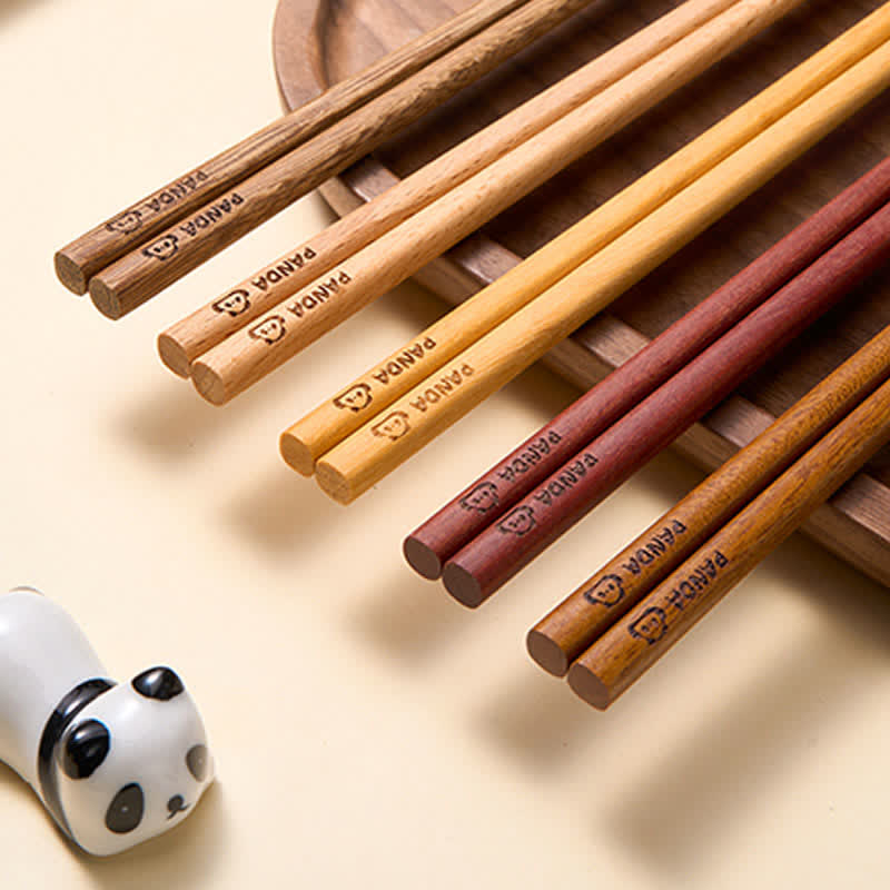 Buddha Stones Juego de palillos chinos de madera de wengué y sándalo rojo con diseño de panda. - image 0