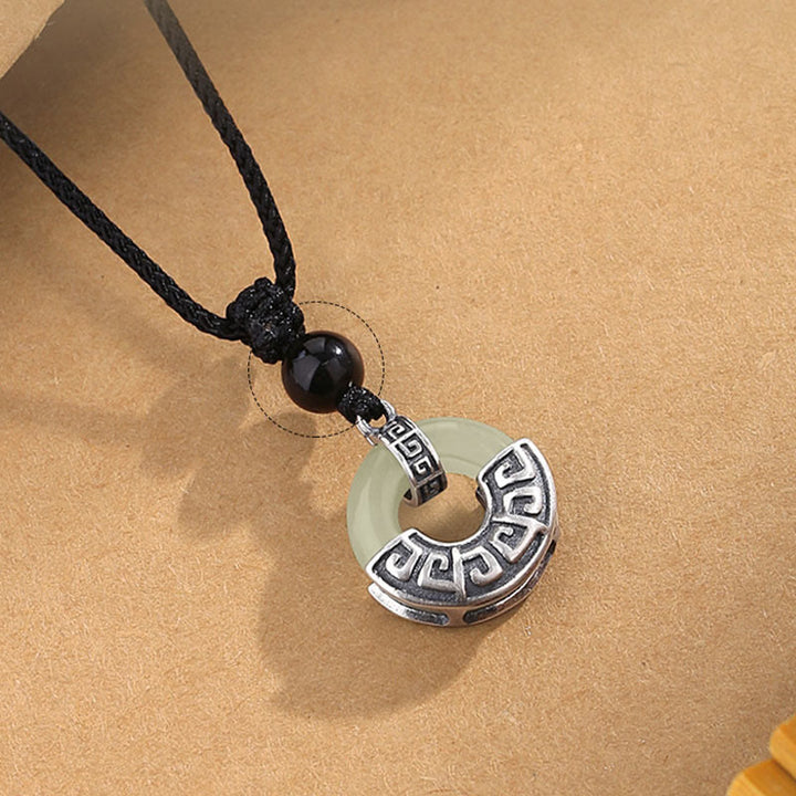 Colgante de collar de prosperidad con hebilla de paz de jade hetiano natural de plata de ley 925 con Buddha Stones