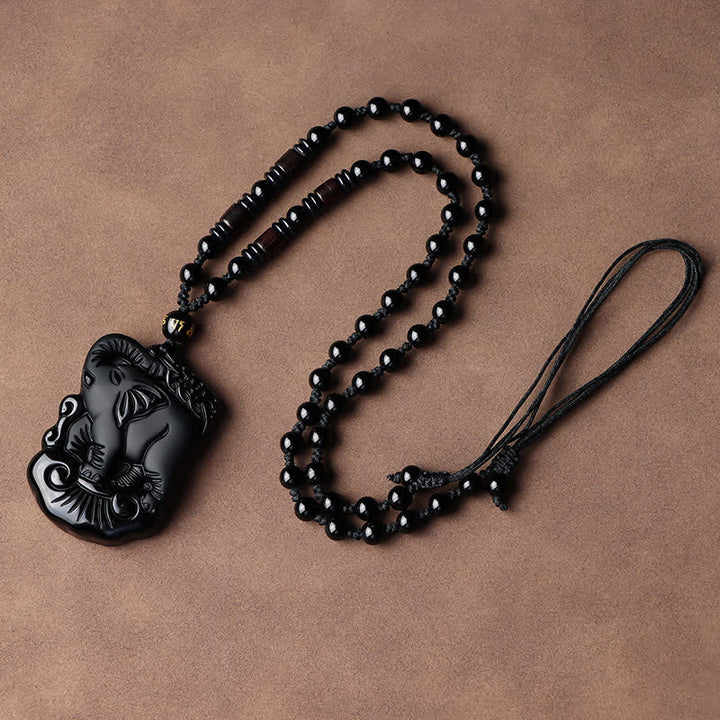 Llavero con colgante de collar de cadena de protección de elefante de obsidiana negra