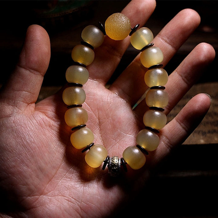 Pulsera auspiciosa hecha a mano con Buddha Stones, cuerno de oveja tibetano Om Mani Padme Hum