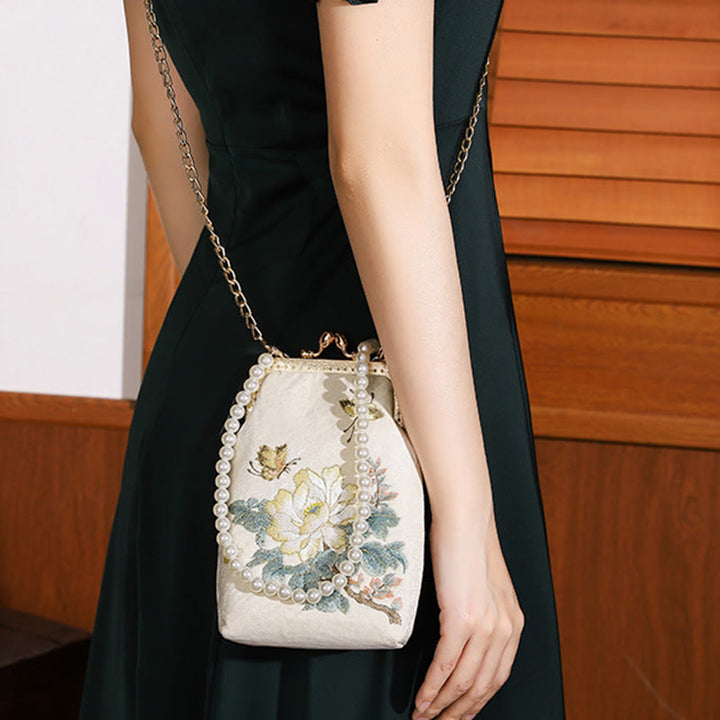 Bolso bandolera con cadena de metal y perlas bordadas con mariposas y flores pequeñas de Buddha Stones, bolso cruzado para teléfono móvil