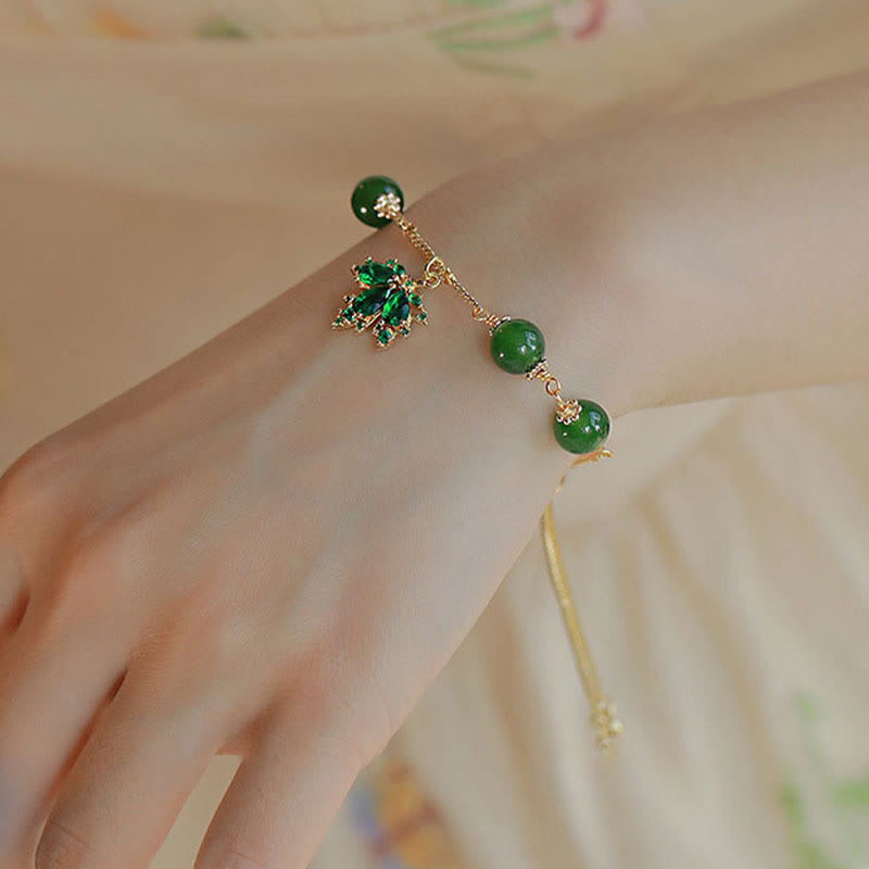 Pulsera de fuerza de valor de hoja de arce de calcedonia verde chapada en oro de 14 quilates con Buddha Stones