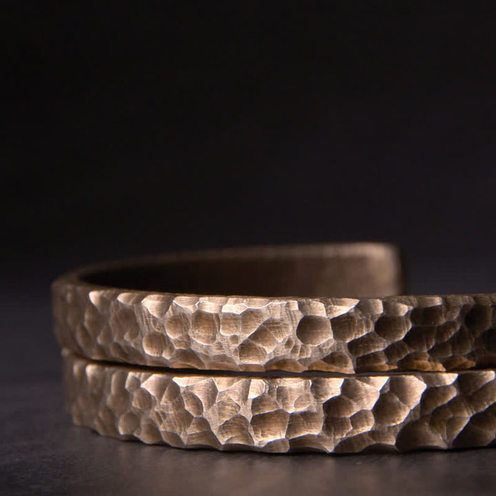 Brazalete de cobre con diseño simple de Buddha Stones