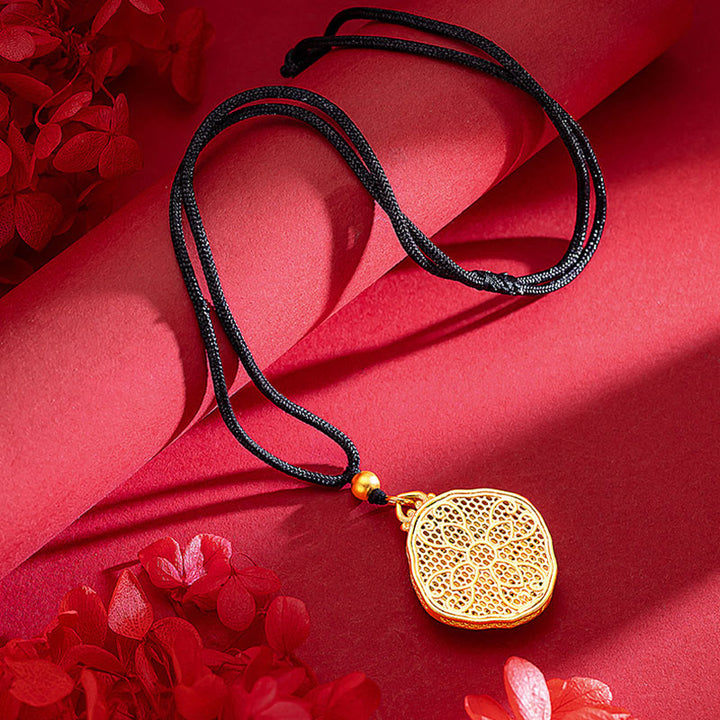 Colgante de collar de riqueza de cobre con corazón de amor de flores de Buddha Stones