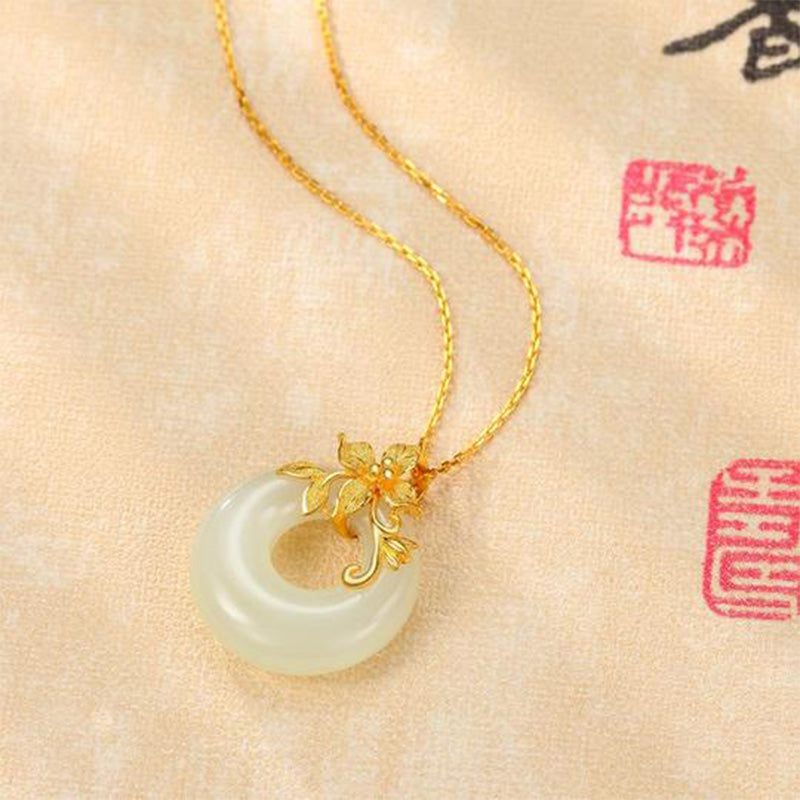 Collar Calma de Jade Blanco Tibetano con Buddha Stones
