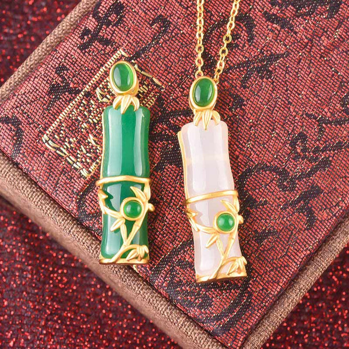 Colgante de collar de protección de bambú de jade cian de jade blanco con Buddha Stones
