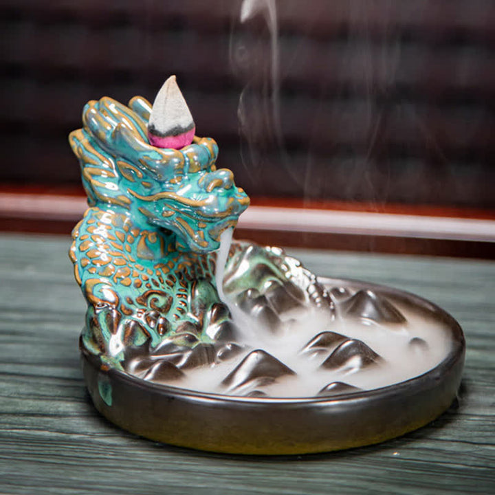Decoración de quemador de incienso de fuente de humo de reflujo de cerámica con patrón de dragón