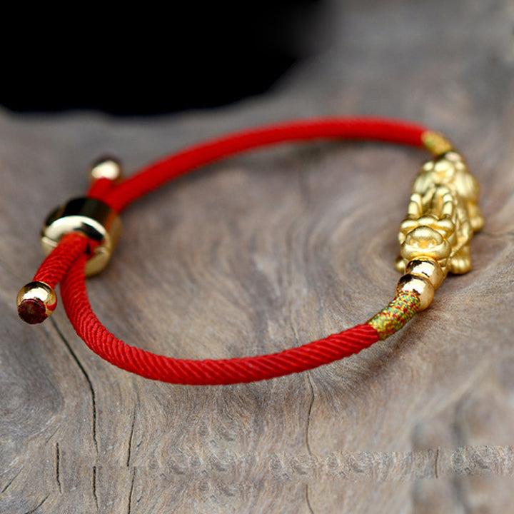Pulsera de hilo rojo de la suerte PiXiu chapada en oro de 24 quilates con Buddha Stones