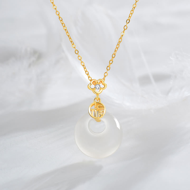 Colgante de plata de ley 925 con Buddha Stones y ágata blanca con el símbolo de la suerte y la felicidad