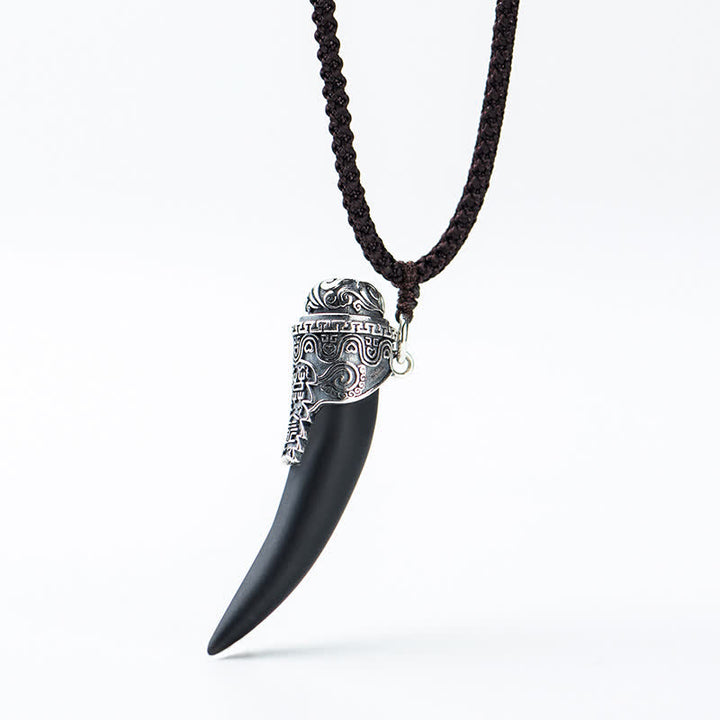 Colgante de plata de ley 925 con diseño de diente de lobo de obsidiana negra