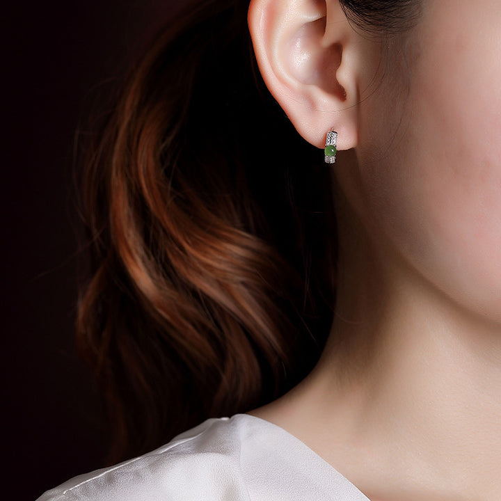 Pendientes de botón de éxito de jade cian redondos de plata de ley 925 con Buddha Stones