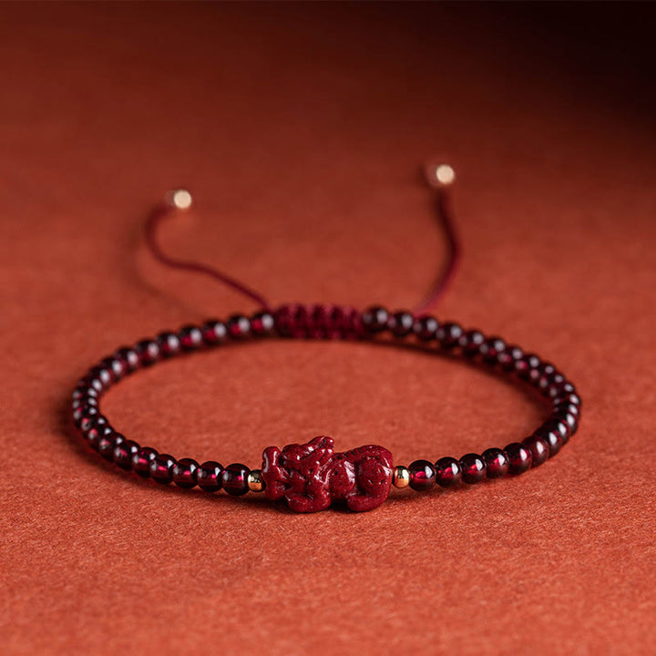 Pulsera de hilo con Buddha Stones Granate cinabrio PiXiu Blessing Calm
