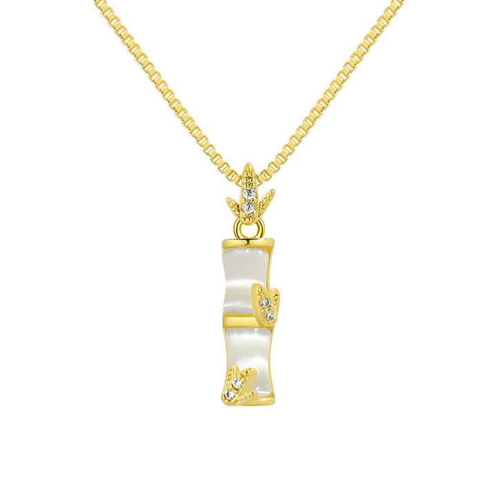 Colgante de collar de armonía con patrón de bambú de calcedonia de Buddha Stones