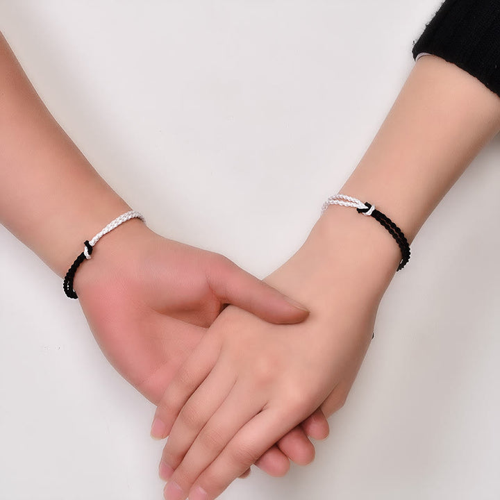 Pulsera curativa trenzada de cuerda blanca y negra hecha a mano con Buddha Stones