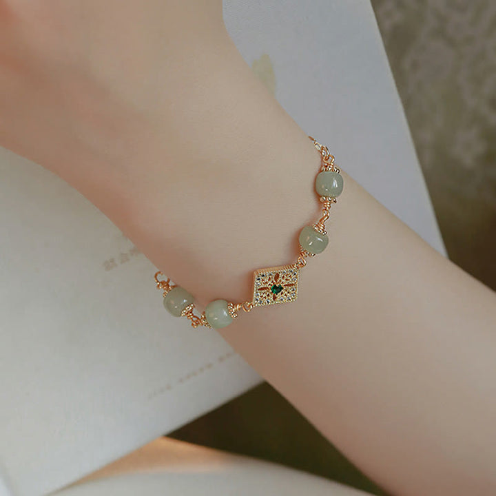 Pulsera de cadena de la suerte con diseño cuadrado de cuentas de jade hetiano natural con Buddha Stones