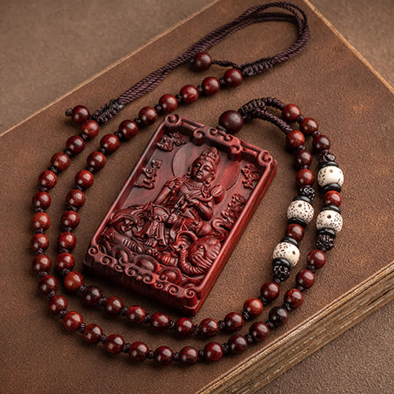 Colgante de collar de protección de sándalo rojo de hoja pequeña de Buda natal del zodiaco chino
