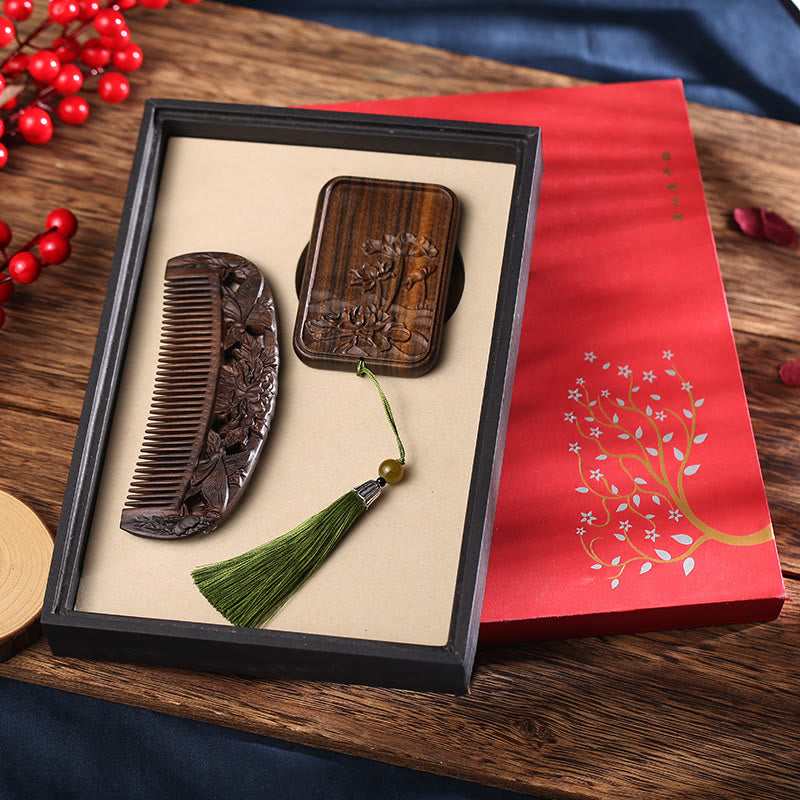 Peine calmante grabado de mariposa de pavo real, flor de loto de palisandro de sándalo verde Natural