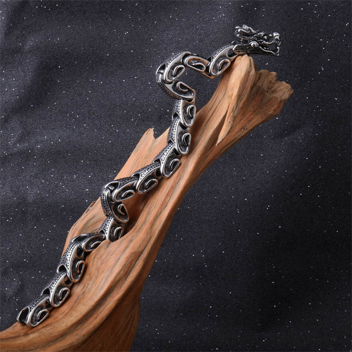Brazalete de pulsera de la suerte de acero y titanio con dragón