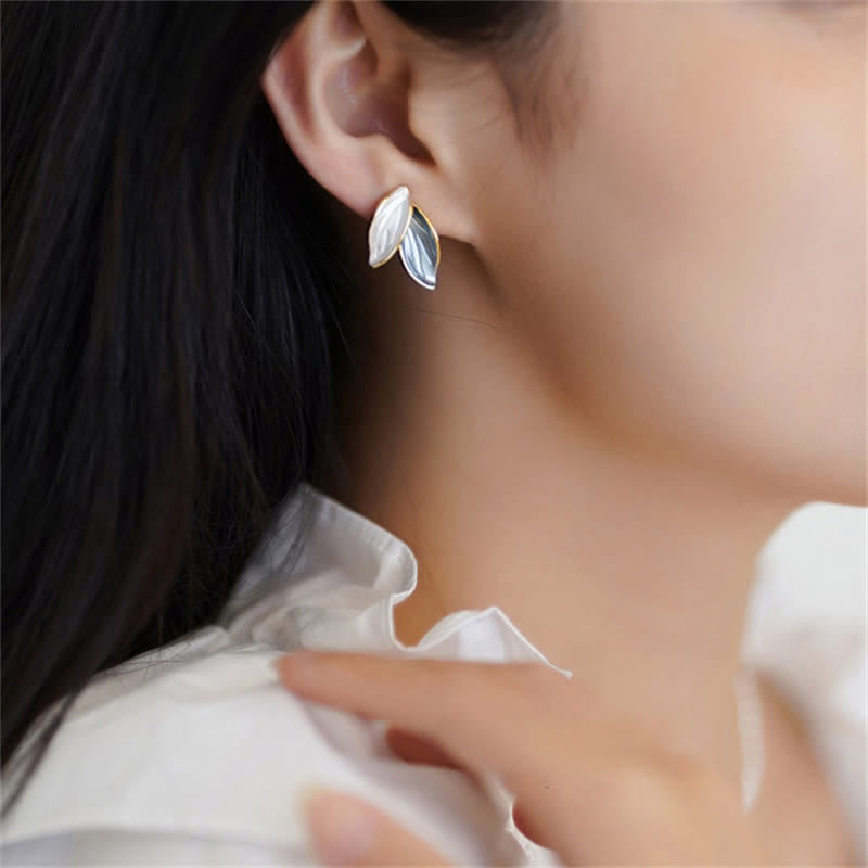 Aretes de la suerte con diseño de hojas