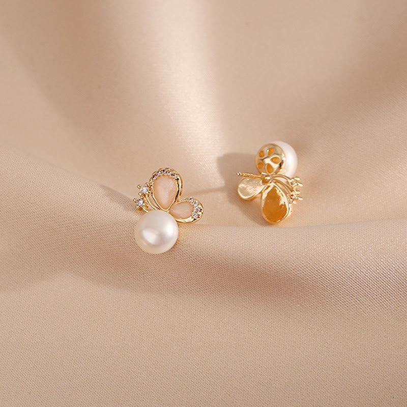 Pendientes de tuerca con forma de mariposa y perlas de oro de 18 quilates con Buddha Stones