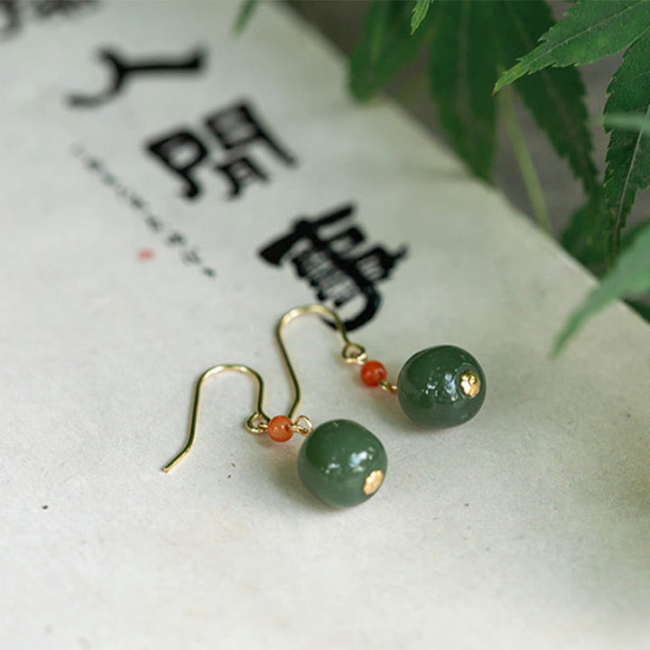 Pendientes Buddha Stones chapados en oro de 14 quilates, jade hetiano y ágata roja