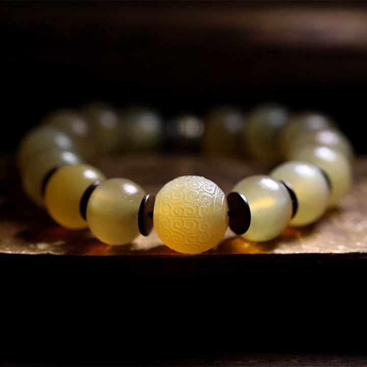 Pulsera auspiciosa hecha a mano con Buddha Stones, cuerno de oveja tibetano Om Mani Padme Hum