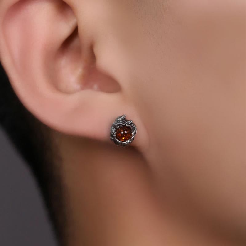 Pendientes de tuerca de plata de ley 925 con Buddha Stones, dragón de ámbar natural, protección del éxito