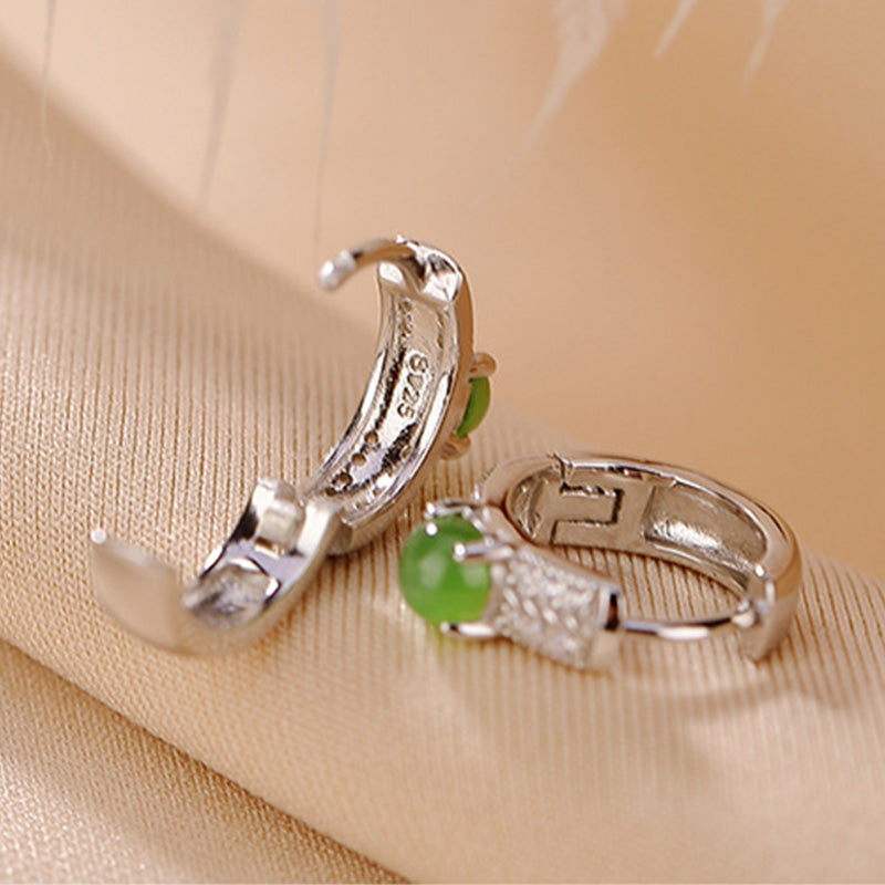 Pendientes de botón de éxito de jade cian redondos de plata de ley 925 con Buddha Stones