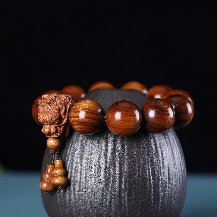 Pulsera de protección tallada con dragón de madera de agar, Buddha Stones , palisandro, sándalo verde, hoja pequeña, sándalo rojo