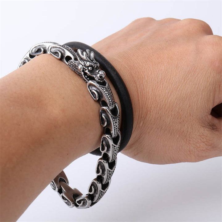 Brazalete de pulsera de la suerte de acero y titanio con dragón